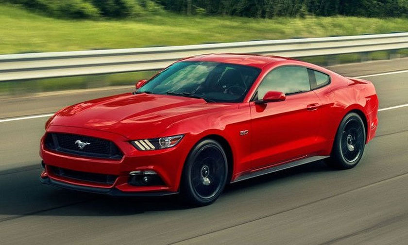 Το Ford Mustang συνεχίζει να βρίσκεται στην κορυφή