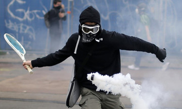 "Τσιτσιπάς χούλιγκανς": Against modern tennis... 