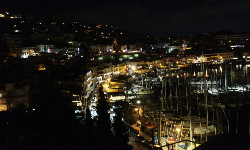 Πειραιάς: Η Πόλη - Λιμάνι Θρύλος από ψηλά (vid) 