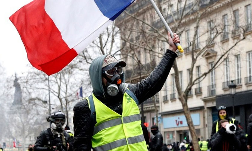 Επεισόδια στο Παρίσι στη νέα πορεία των «κίτρινων γιλέκων»