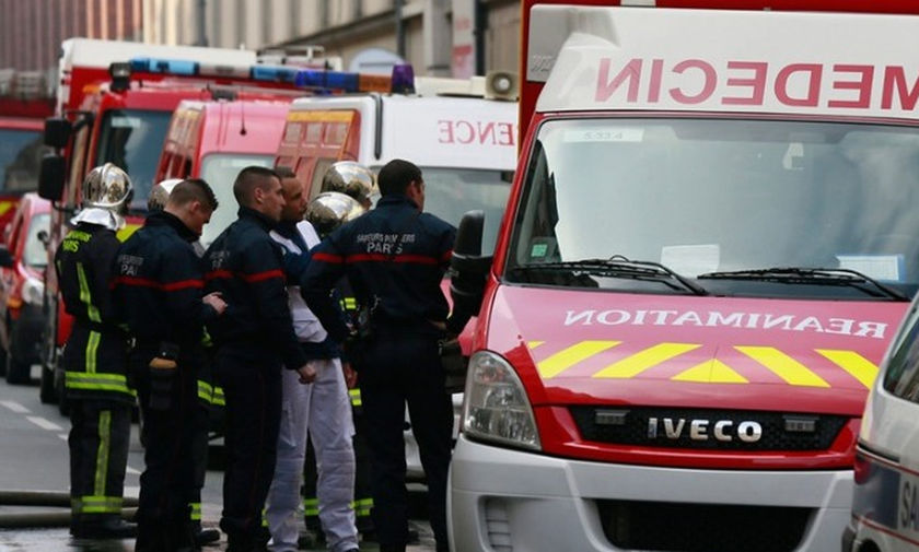 Τουλάχιστον 7 νεκροί από πυρκαγιά σε πολυκατοικία στο Παρίσι
