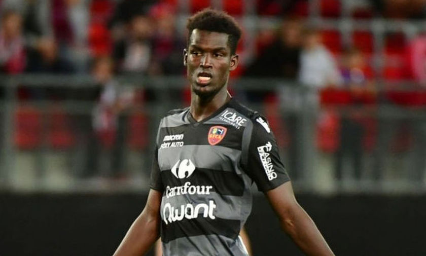 Και αριστερό μπακ ο «νέος Σισέ» που φέρνει ο Ολυμπιακός!