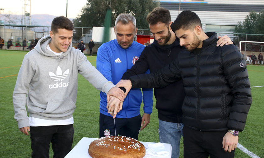 Μασούρας, Κούτρης και Χουτεσιώτης στις Σχολές Ολυμπιακού (pics)