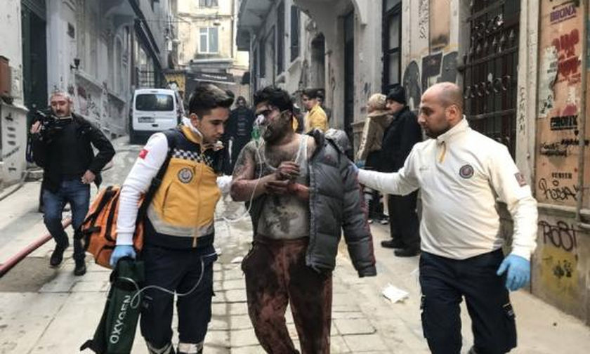 Τέσσερις νεκροί στην Κωνσταντινούπολη από φωτιά σε κτίριο (pic-vid)
