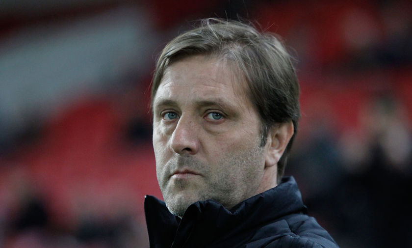 Χειροκρότημα των οπαδών στον Μαρτίνς