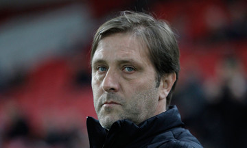 Χειροκρότημα των οπαδών στον Μαρτίνς