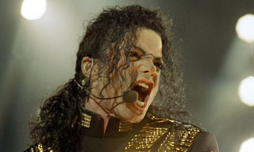 Ελληνικός ραδιοφωνικός σταθμός σταμάτησε να παίζει τραγούδια του Μάικλ Τζάκσον (pic)