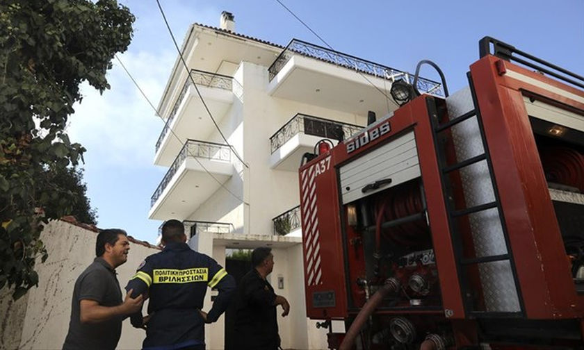 Φωτιά τα ξημερώματα σε διαμέρισμα στην Αθήνα