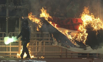 Παναθηναϊκός - Ολυμπιακός: Επεισόδια και δακρυγόνα στο ΟΑΚΑ
