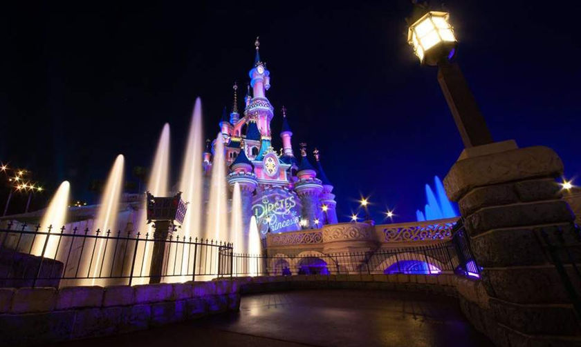 Εκκενώθηκε η Disneyland στο Παρίσι – Πανικός για χιλιάδες επισκέπτες