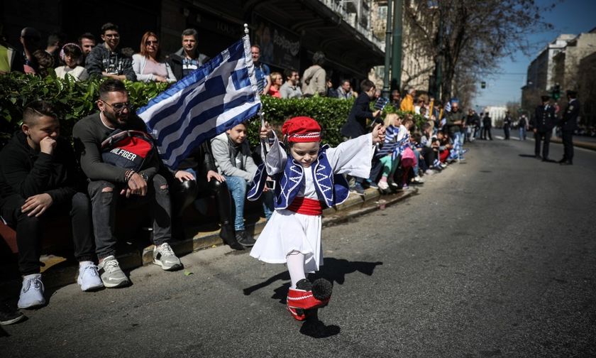 Live η στρατιωτική παρέλαση στην Αθήνα 