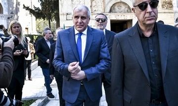 Οι προσωπικότητες στο «αντίο» για τον Θανάση Γιαννακόπουλο (pics)