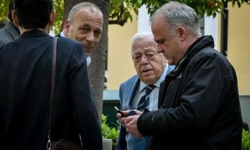 Ελεύθεροι μετά τις απολογίες τους Γιώργος και Φώτης Μπόμπολας για τα δάνεια της «Πήγασος»
