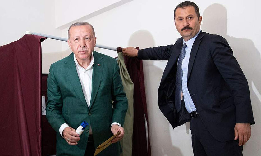 Προβάδισμα Ερντογάν στην Κωνσταντινούπολη, ανατροπή διαφαίνεται στην Άγκυρα