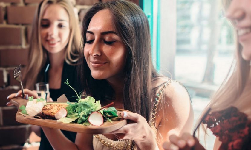 Απώλεια βάρους μέσω Γευματικής Επίγνωσης (Mindful Eating)