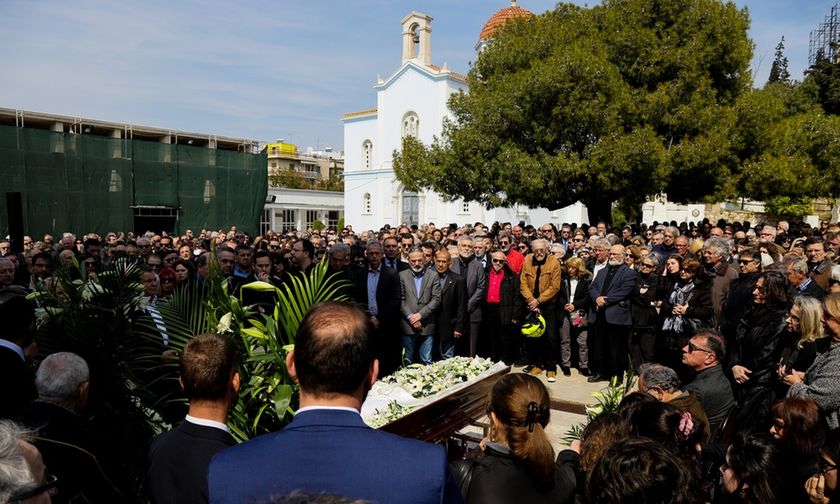 Το τελευταίο «αντίο» στον Βασίλη Λυριτζή (pics)