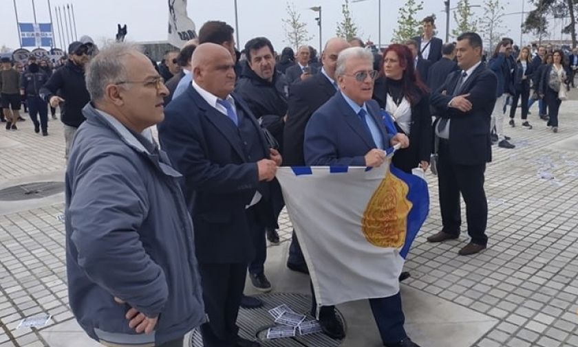 Οπαδοί του ΠΑΟΚ αποδοκίμασαν τον Ψωμιάδη στη συγκέντρωση για τη Μακεδονία