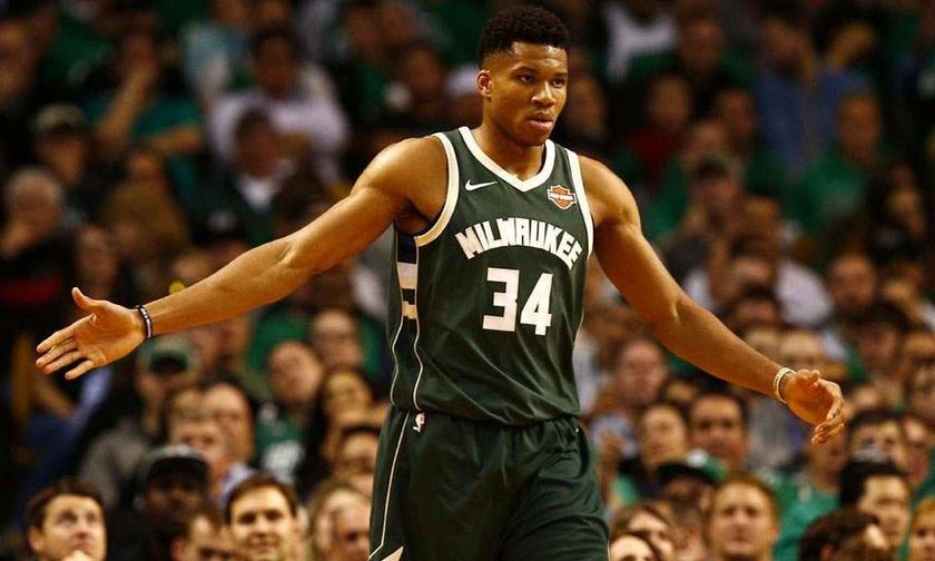 Συνεχίζει να σαρώνει ο Αντετοκούνμπο - Αναδείχθηκε παίκτης του μήνα!