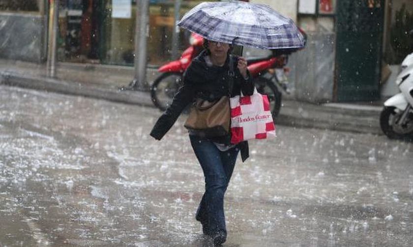 Συνεχίζεται η κακοκαιρία - Πού προβλέπονται καταιγίδες και χαλάζι