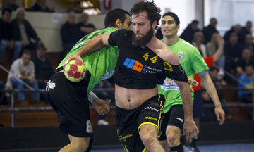Handball Premier: Η ΑΕΚ έκανε το 1-0 στα πλέι οφ με τον Διομήδη