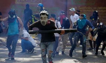 Τέσσερις νεκροί στη Βενεζουέλα, δυο ανήλικοι