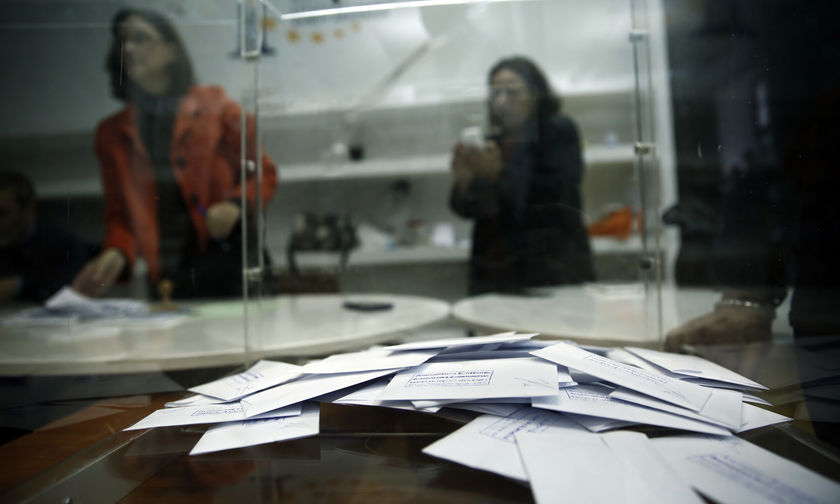 Στοιχηματικές αποδόσεις για τις Εκλογές: Μεγάλο φαβορί ο Μώραλης στον Πειραιά