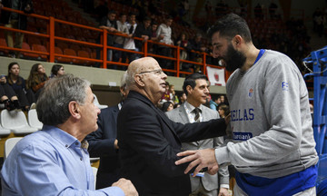 Το... καφεδάκι Μπουρούση - Βασιλακόπουλου (pic)