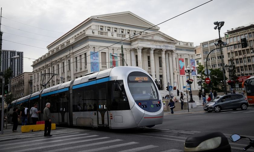 Το τραμ και πάλι στους δρόμους του Πειραιά