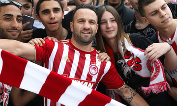 Ο Βαλμπουενά, τρίτος γηραιότερος που υπογράφει στον Ολυμπιακό!