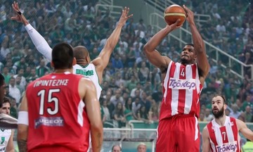 Ολυμπιακός: Ο Μιλουτίνοφ και η... νέα «αεροπορία»