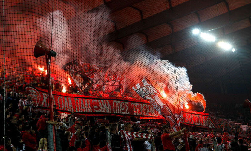 Έχουν φύγει 9.200 διαρκείας στον Ολυμπιακό
