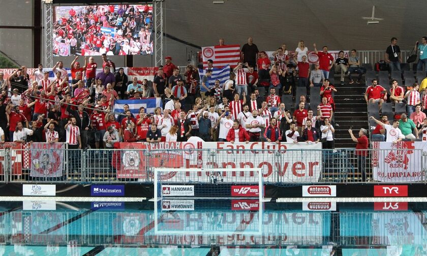 Οι οπαδοί του Ολυμπιακού κάνουν θραύση στο Ανόβερο! (vid)