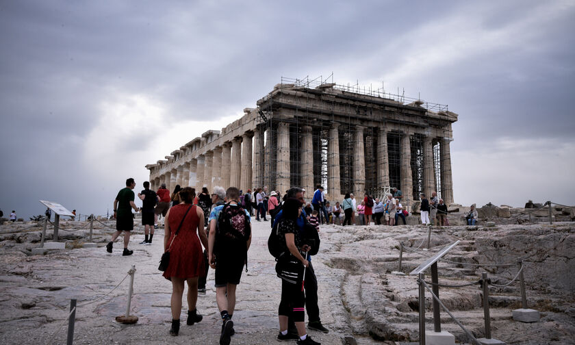 Βρετανία: Προσέξτε στην Ελλάδα κουνούπια, πυρκαγιές και απεργίες