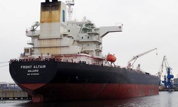 Eκρήξεις σε δύο δεξαμενόπλοια στον Κόλπο του Ομάν
