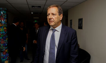 Ο Αγγελόπουλος υπερασπίζεται τον Παπαθεοδώρου στην επίθεση της Original