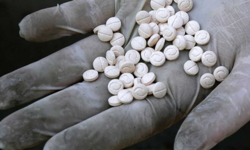 CAPTAGON: Τι είναι το «χάπι των τζιχαντιστών» που βρέθηκε σε τεράστια ποσότητα στον Πειραιά