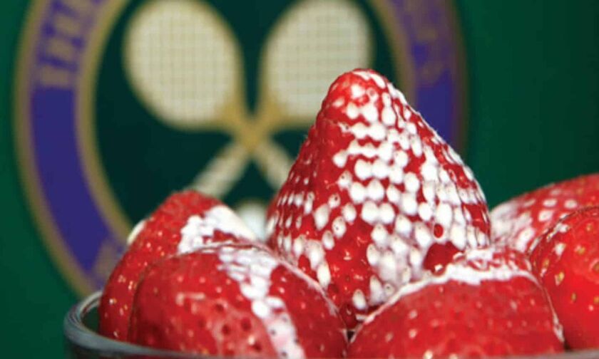 ΑΦΙΕΡΩΜΑ: Φράουλες με κρέμα: Το Wimbledon «στο πιάτο σας» (pics)