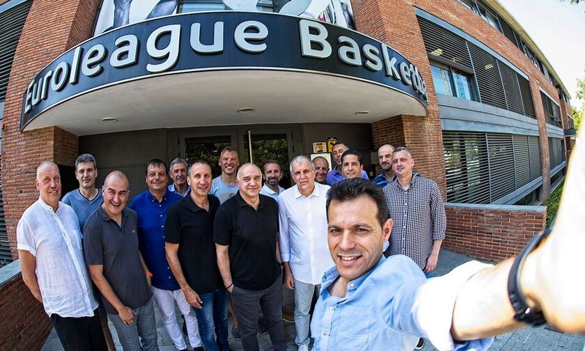 Ιτούδης: Έβγαλε selfie με Μπλατ και τους προπονητές της EuroLeague (pic)