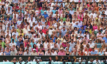 «Ατύχημα» με... σαμπάνια στο Wimbledon (vid)