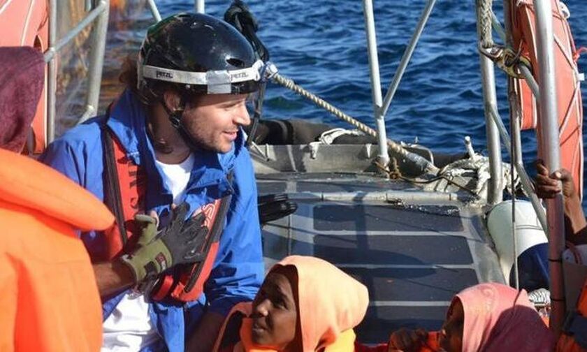 Ιταλία: Πλοίο ανθρωπιστικής οργάνωσης με Έλληνα κυβερνήτη ανακοίνωσε πως πλέει προς τη Λαμπεντούζα