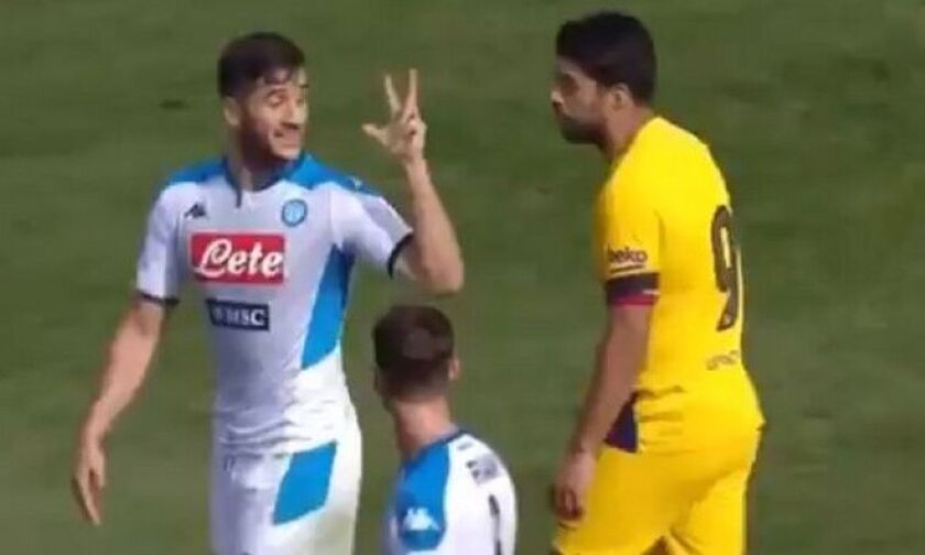 Μπαρτσελόνα - Νάπολι 4-0: Ο Μανωλάς έδειξε τρία δάχτυλα στον Σουάρες
