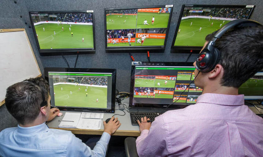 VAR στη Super League: Πώς λειτουργεί και πότε παρεμβαίνει