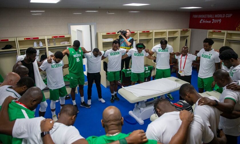 Mundobasket 2019: Η προσευχή των Νιγηριανών πριν την Κορέα (pic)