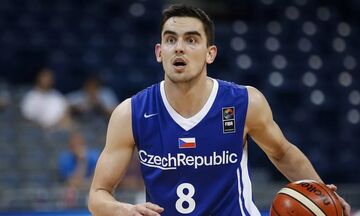 Σατοράνσκι: «Να δούμε τον Γιάννη με τους κανονισμούς της FIBA»