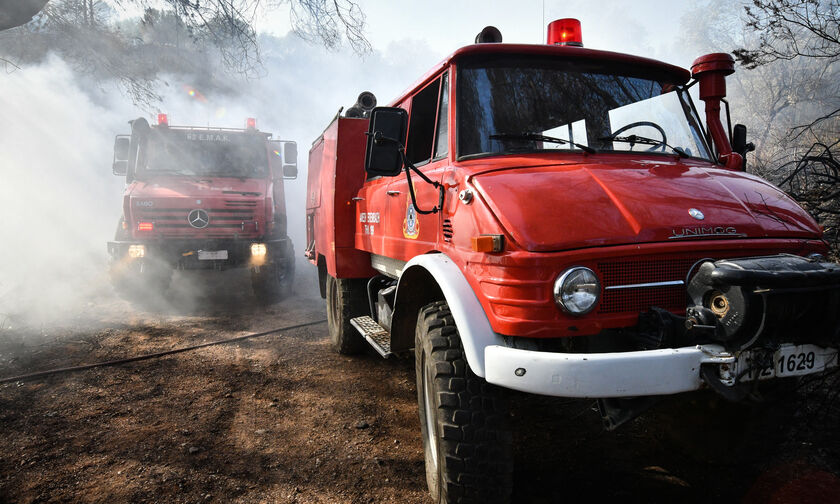 Πυρκαγιά στο Σέιχ Σου: Άμεση η επέμβαση της Πυροσβεστικής