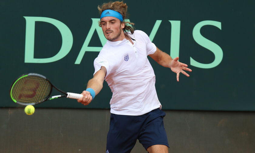 Davis Cup Ελλάδα - Λετονία 2-0: O Tσιτσιπάς σφράγισε τη νίκη με...κλειστά μάτια