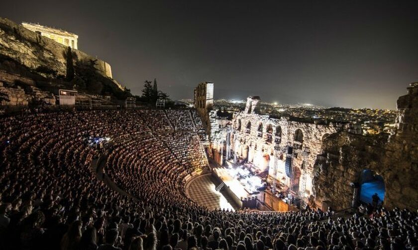 Florence and the Machine στο Ηρώδειο: Το αδιαχώρητο και η... ξυπόλυτη εμφάνιση (vids)