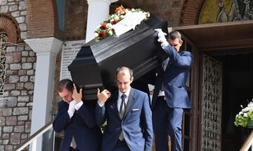 Κηδεία Κώστα Καίσαρη: Τον τίμησαν Μαρινάκης και Βαρδινογιάννης (pics) 
