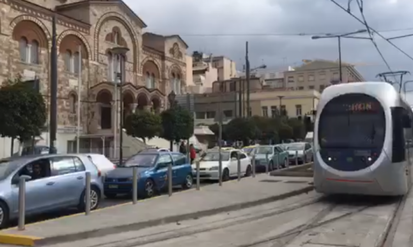 Αρχίζουν οι δοκιμές του τραμ στον Πειραιά - Οι ώρες και οι διαδρομές του