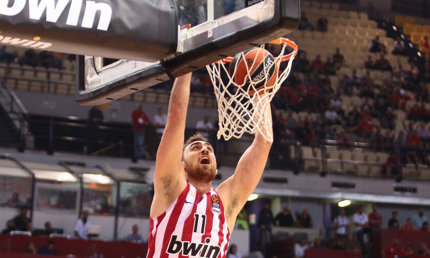 Μιλουτίνοφ: «Αποδείξαμε πως έχουμε καλή ομάδα»